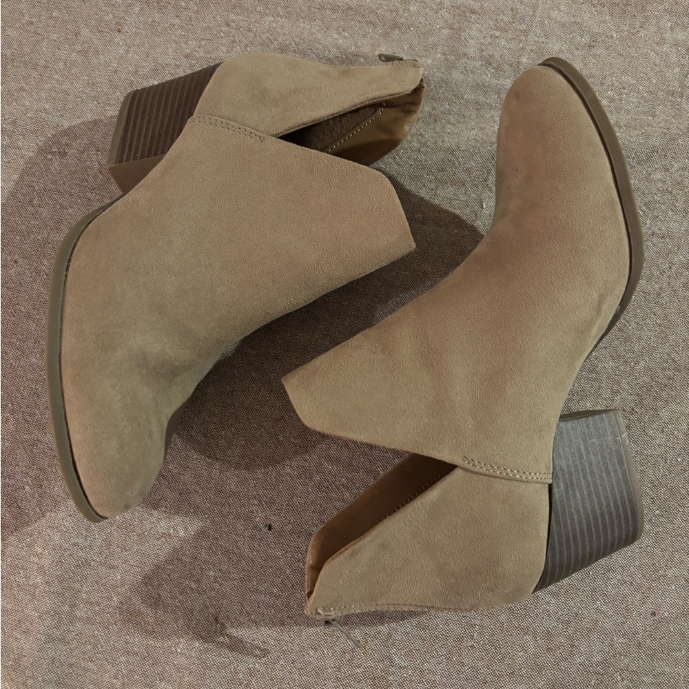 Women's Tan Ankle Boots